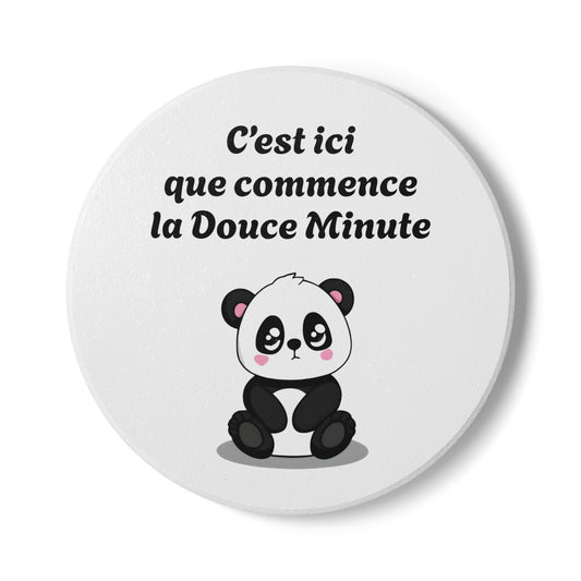 Dessous de verre en céramique "C'est ici que commence la Douce Minute" avec notre agréable et mignon petit panda.
