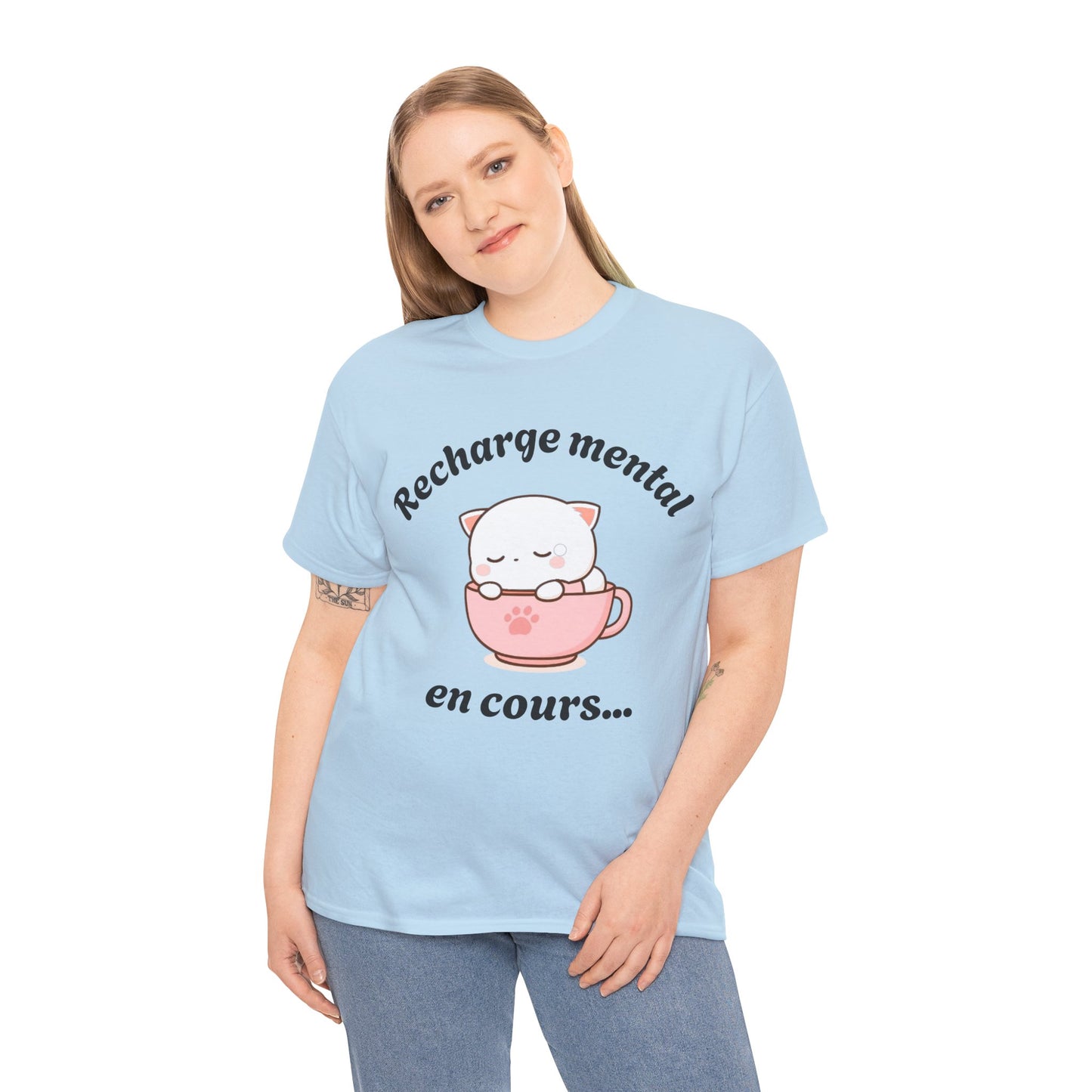 T-shirt unisex 100% coton "Recharge mental en cours..." avec notre adorable petit chat.