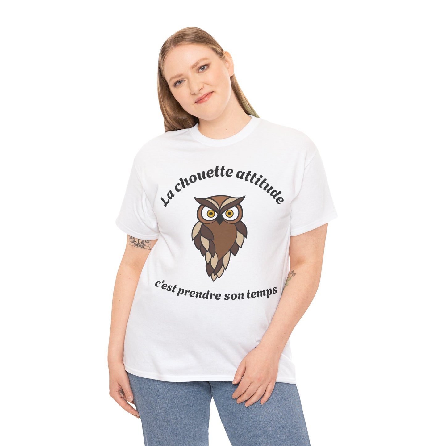 T-shirt unisex 100% coton "La chouette attitude, c’est prendre son temps" avec notre adorable petite chouette.