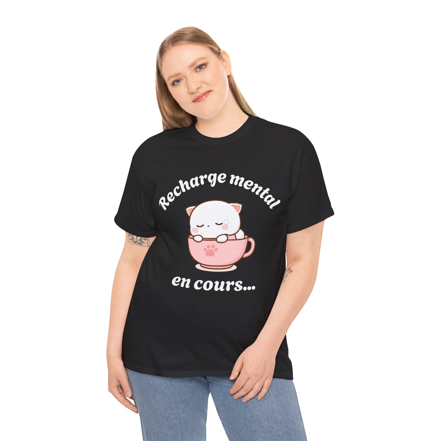 T-shirt unisex 100% coton "Recharge mental en cours..." avec notre adorable petit chat.