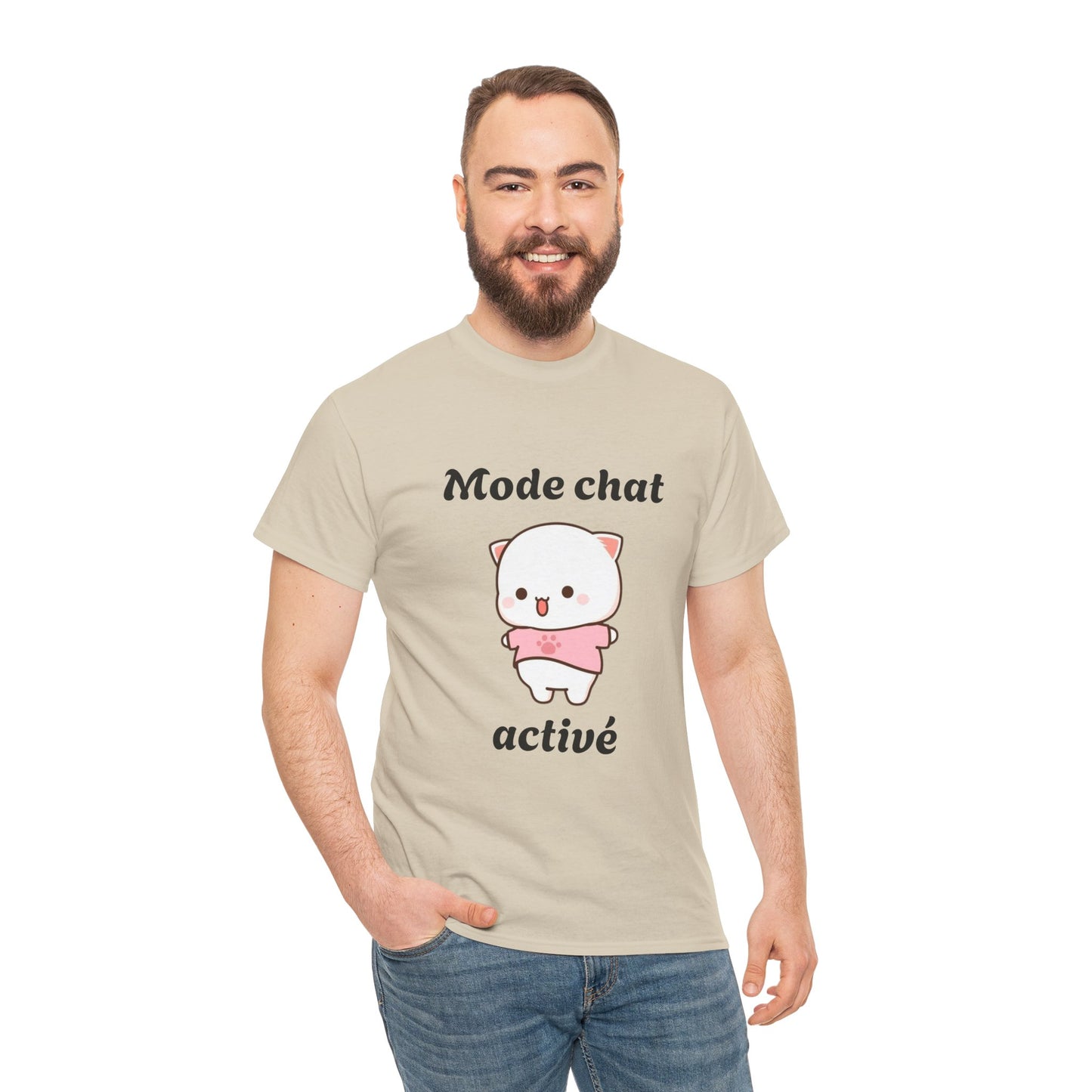 T-shirt unisex 100% coton "Mode chat activé" avec notre adorable petit chat.