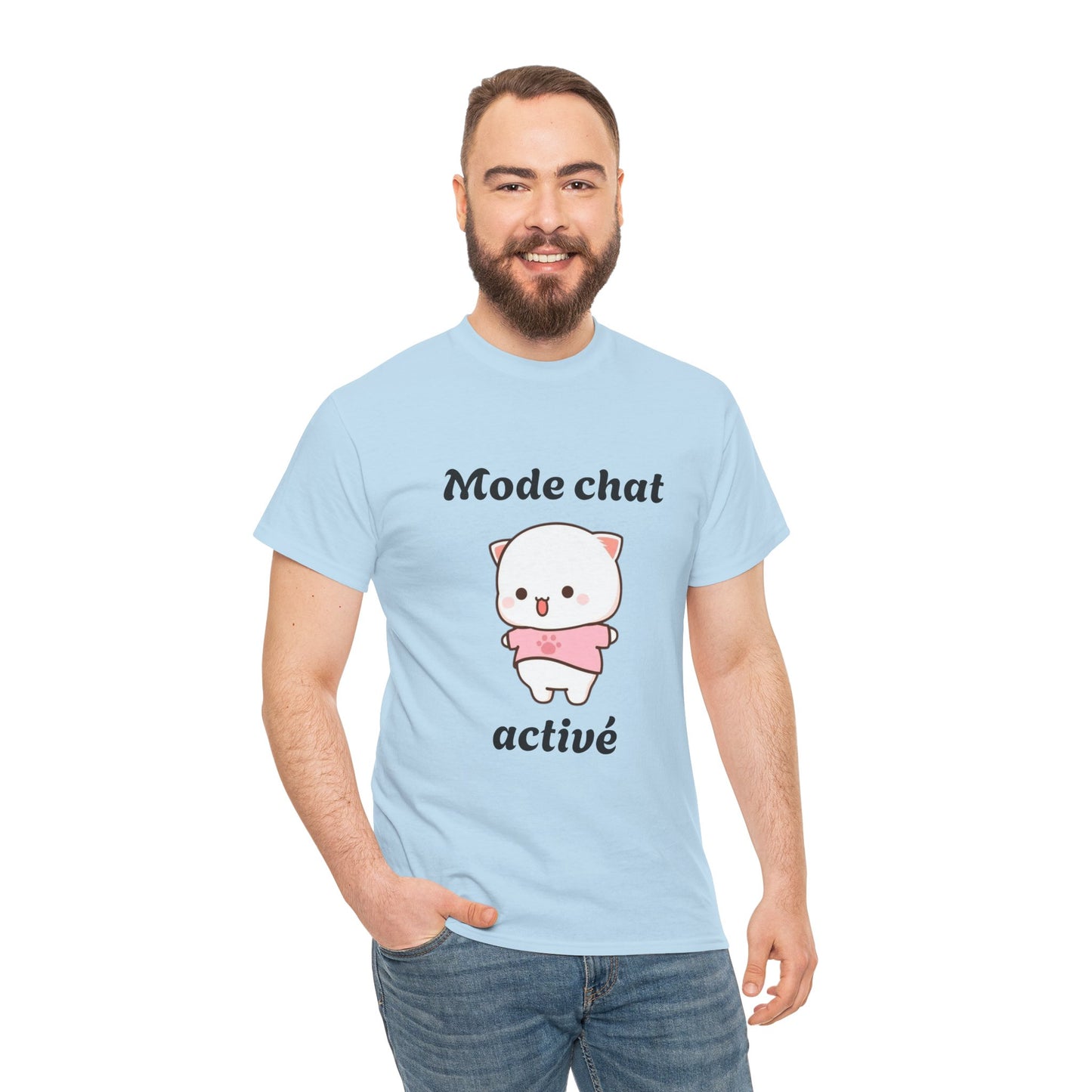 T-shirt unisex 100% coton "Mode chat activé" avec notre adorable petit chat.