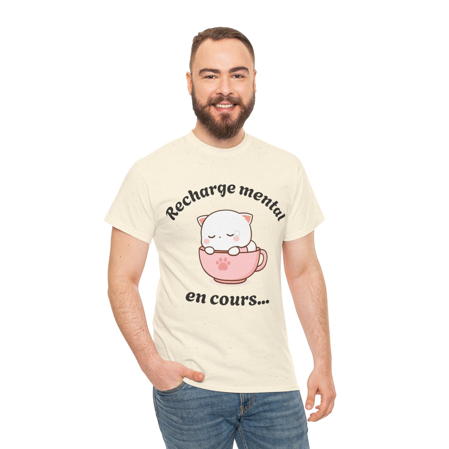 T-shirt unisex 100% coton "Recharge mental en cours..." avec notre adorable petit chat.