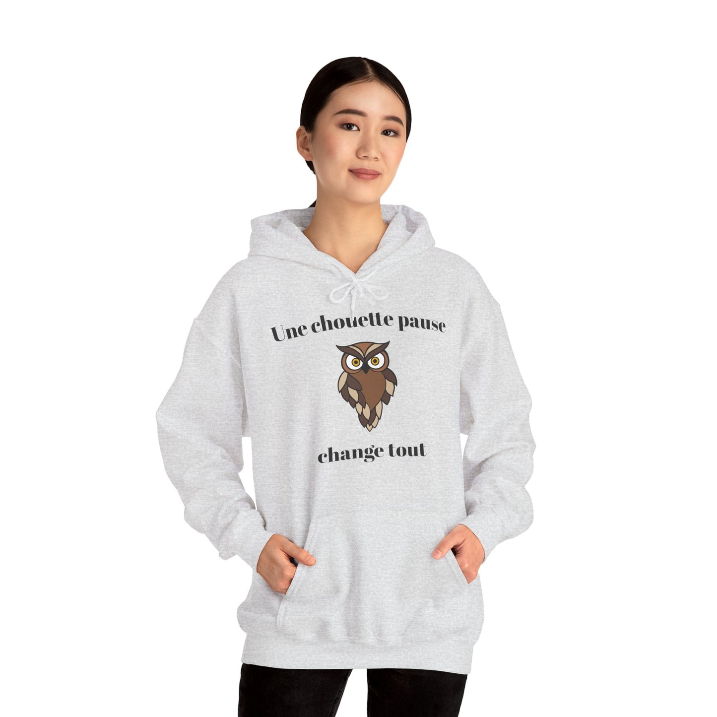 Hoodie unisexe "Une chouette pause change tout" avec notre adorable petite chouette.