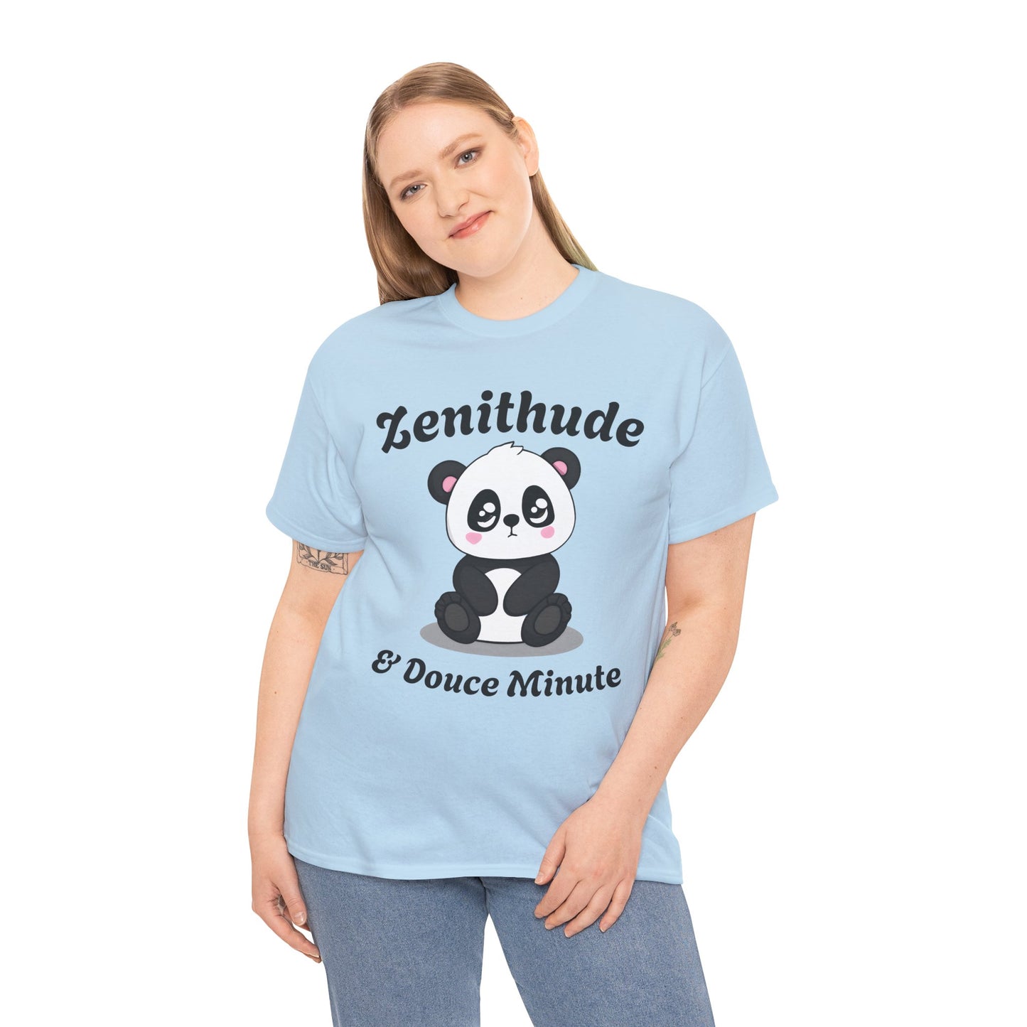 T-shirt unisex 100% coton "Zenithude & Douce Minute" avec notre adorable petit panda