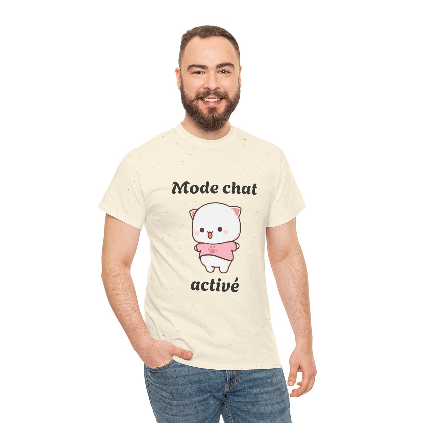 T-shirt unisex 100% coton "Mode chat activé" avec notre adorable petit chat.