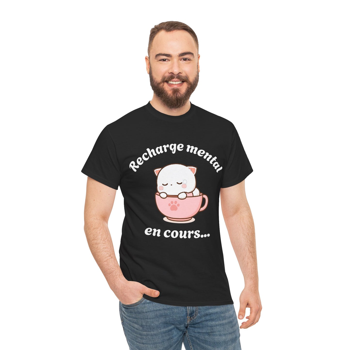 T-shirt unisex 100% coton "Recharge mental en cours..." avec notre adorable petit chat.