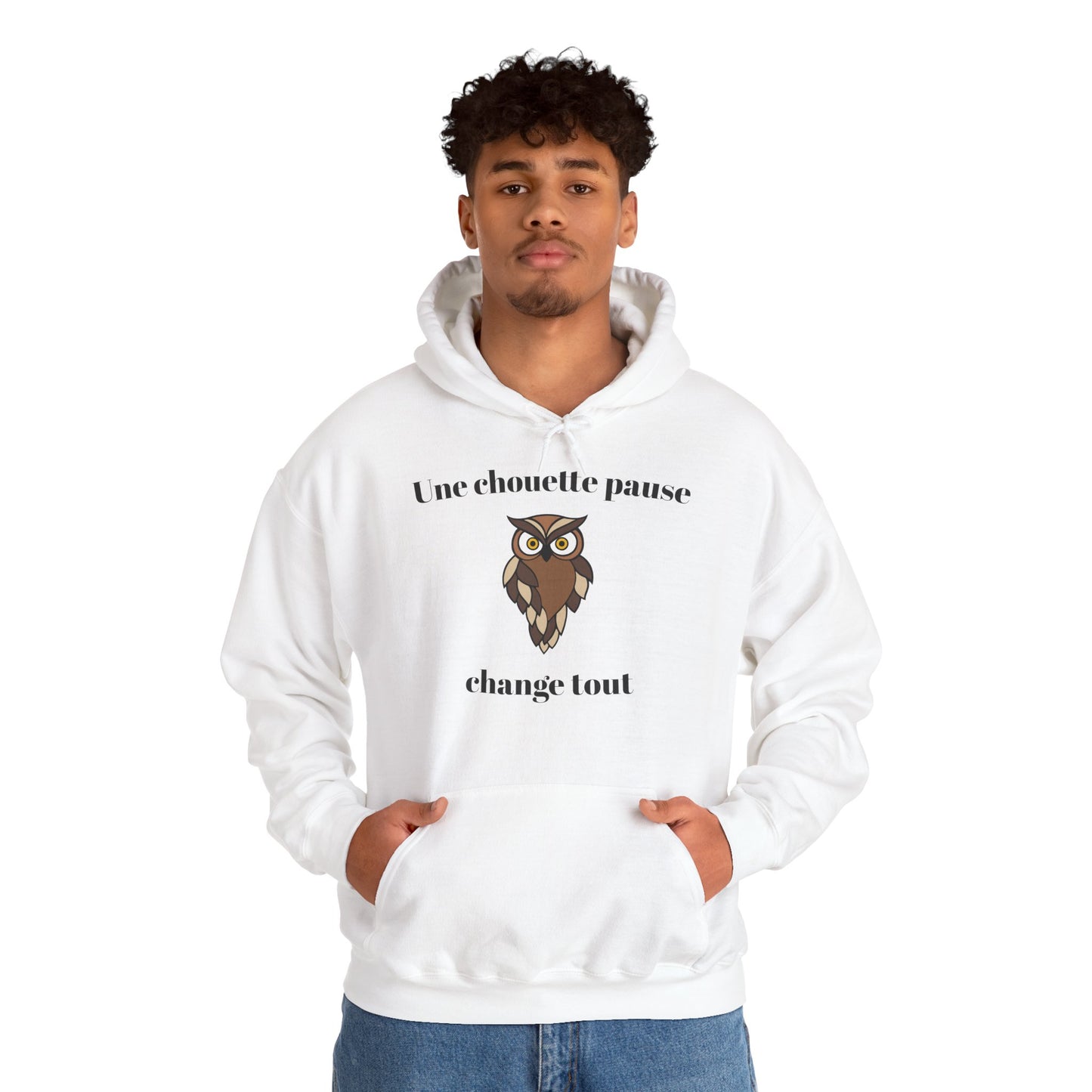 Hoodie unisexe "Une chouette pause change tout" avec notre adorable petite chouette.