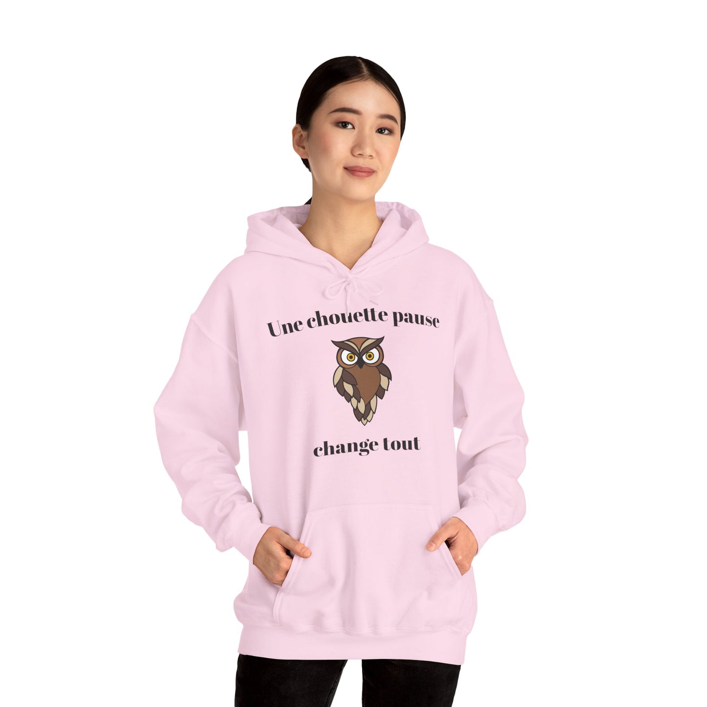 Hoodie unisexe "Une chouette pause change tout" avec notre adorable petite chouette.